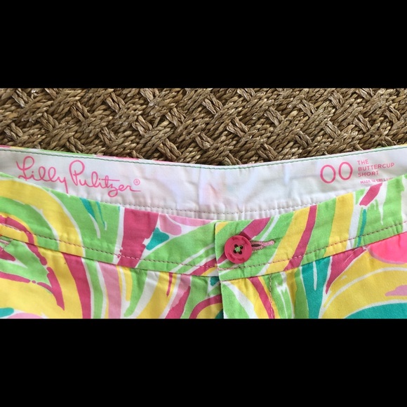 EUC Lilly Pulitzer Buttercup Shorts - Picture 3 of 3